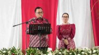 Bupati Minahasa Robby Dondokambey didampingi Wakil Bupati Vanda Sarundajang saat membawakan sambutan (ist)